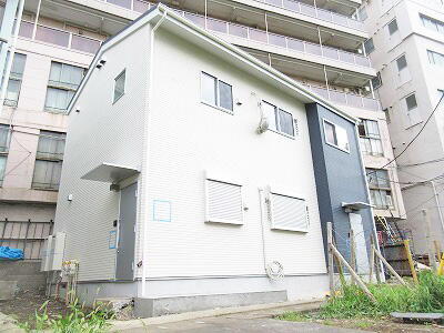 メゾン上高田 2階建