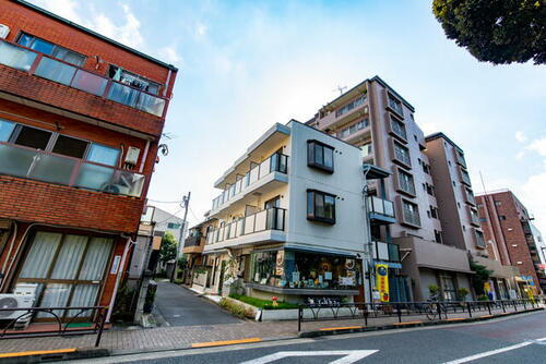 東京都世田谷区若林４丁目 3階建