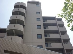 大阪府吹田市山田南 7階建