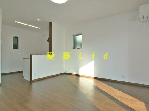 高知県高知市三園町 2階建 築4年7ヶ月