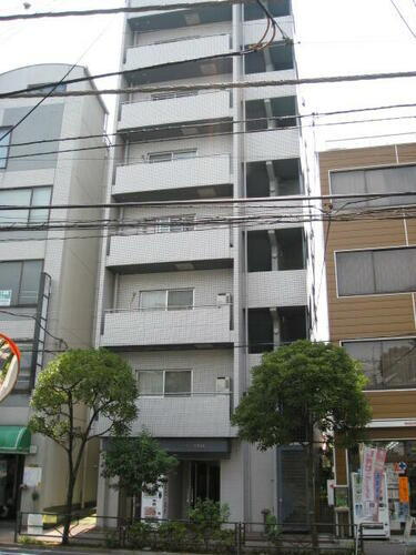 東京都文京区本郷４丁目 8階建
