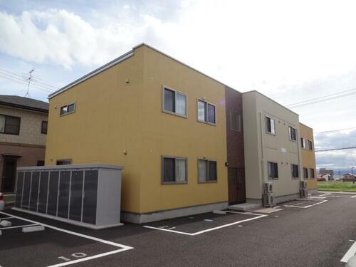 山形県東根市中央南１丁目 2階建