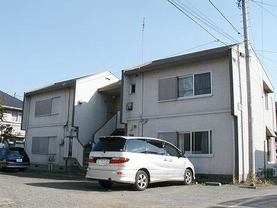 メゾン片山（Ａ棟） 2階建