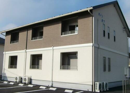 山梨県山梨市上岩下 2階建 築17年1ヶ月