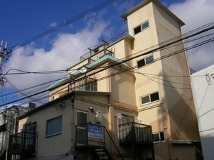 大阪府吹田市山手町４丁目 築45年9ヶ月 4階建