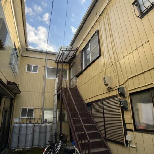 よねくらアパート 2階建