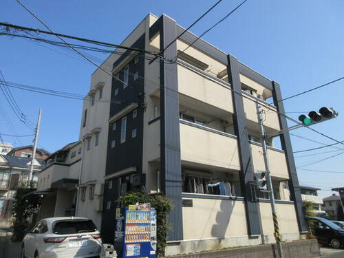 神奈川県横浜市港北区新吉田東１丁目 3階建 築19年4ヶ月