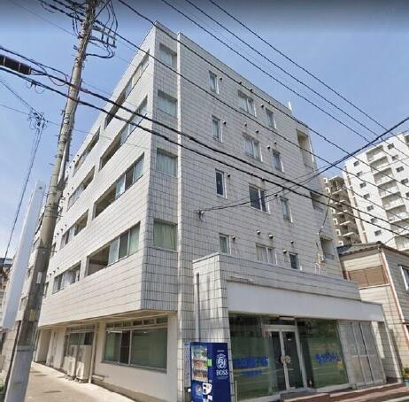 アベニュ－本川越 5階建