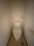 サン・ヴィットリオ 温水洗浄便座付きのおトイレです。