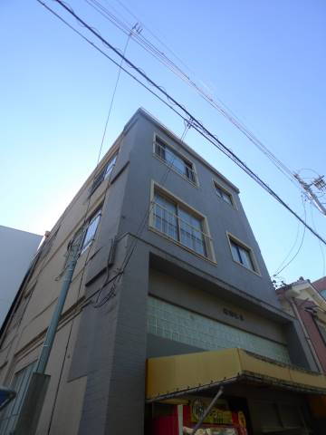 愛知県名古屋市熱田区三本松町 3階建 築41年2ヶ月