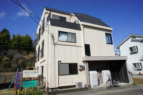 神奈川県川崎市麻生区岡上５丁目 3階建