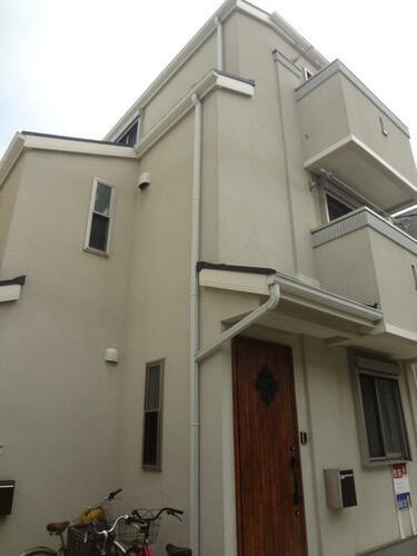 東京都品川区二葉４丁目 3階建 築8年3ヶ月