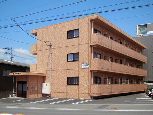 愛媛県伊予郡砥部町高尾田 3階建 築9年4ヶ月