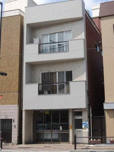 高橋ビル 3階建