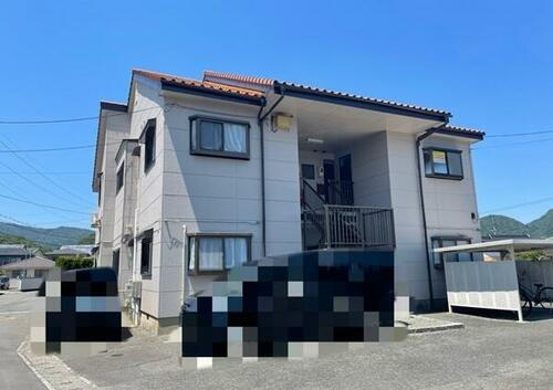 山口県山口市吉敷中東３丁目 2階建