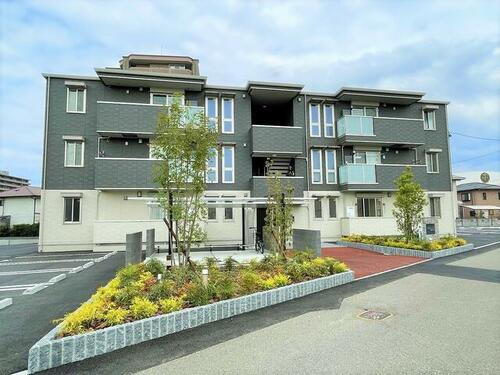 愛媛県新居浜市久保田町３丁目 賃貸アパート