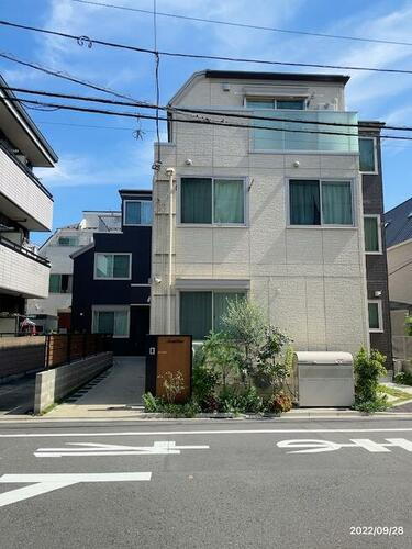 東京都大田区千鳥２丁目 築5年6ヶ月 3階建