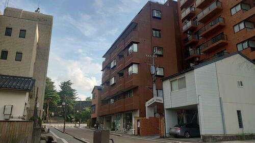 レジデンス大手門 6階建
