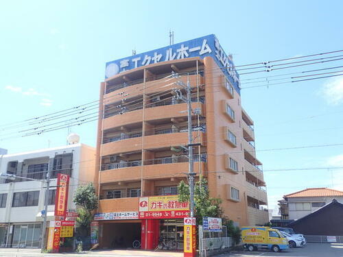 ふぁみ～ゆ吹屋町 6階建
