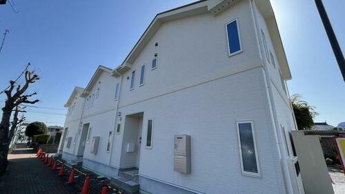 東京都福生市大字熊川 テラスハウス