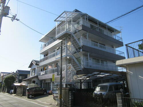 高知県高知市幸町 4階建