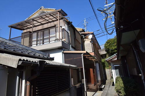 長崎県佐世保市峰坂町 2階建