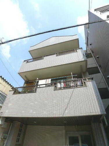 愛知県名古屋市熱田区伝馬２丁目 3階建 築32年7ヶ月