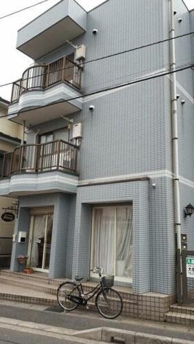千葉県松戸市新松戸３丁目 3階建