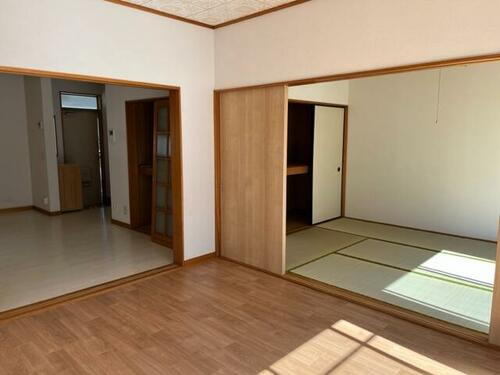 真舟ガーデンハイツ 2階建