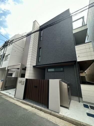 ベルセゾン日吉 3階建