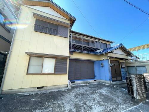 三重県松阪市大黒田町 2階建