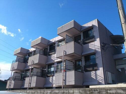 山梨県甲府市徳行５丁目 3階建 築30年