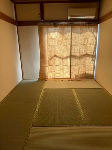 神奈川県横浜市鶴見区寺谷１丁目 2階建