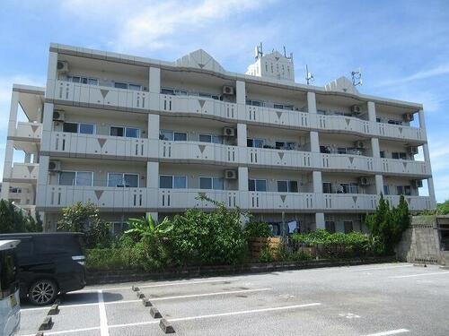 沖縄県島尻郡八重瀬町字長毛 4階建 築14年4ヶ月