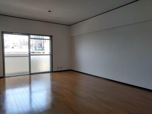 新田４丁目仮住まいマンション