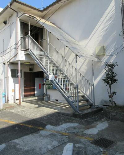 東京都新宿区大久保２丁目 2階建 築53年9ヶ月
