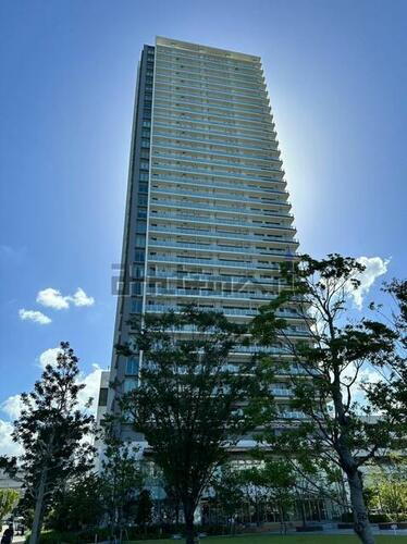 ブリリアタワー有明ミッドクロス 地上32階地下1階建