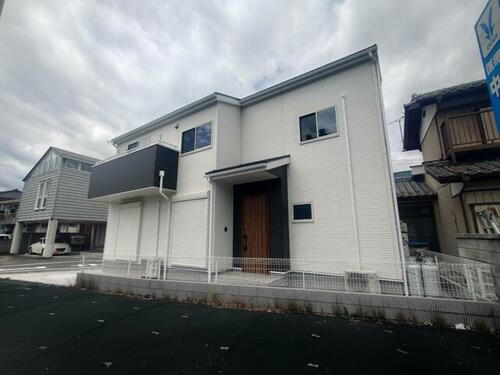 群馬県高崎市上豊岡町 2階建