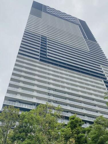 東京都江東区豊洲５丁目 地上48階地下1階建 築2年9ヶ月