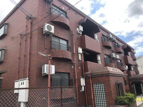 京都府向日市上植野町大田 3階建