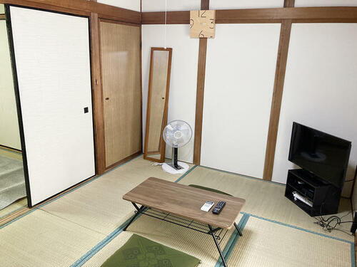 エーワハイツ緑ヶ丘 2階建