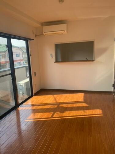 埼玉県さいたま市見沼区大字丸ヶ崎 築30年11ヶ月 3階建