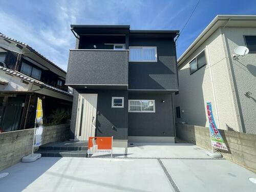 愛媛県松山市河野中須賀 築2年10ヶ月 2階建