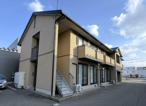 秋田県秋田市外旭川字三千刈 賃貸アパート