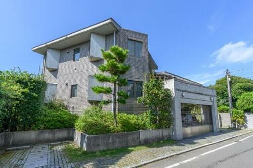 神奈川県藤沢市片瀬海岸３丁目 賃貸マンション