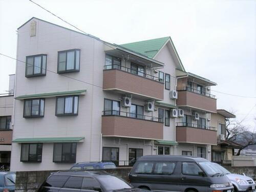 山形県山形市緑町２丁目 3階建