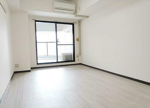 ＩＷＡＳＡＫＩ　ＢＬＤＧ