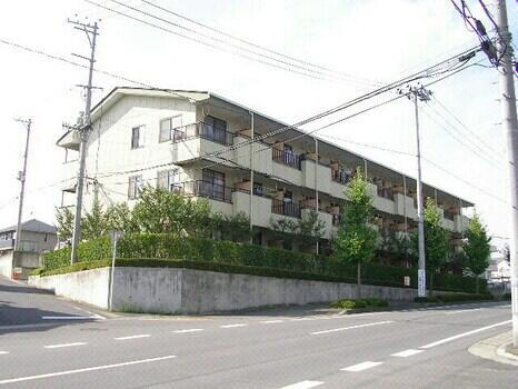 福島県須賀川市山寺町 3階建 築30年2ヶ月
