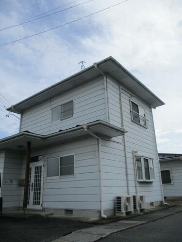 宮城県栗原市築館字下宮野中田 2階建