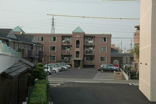 愛知県安城市横山町石ナ曽根 3階建 築21年4ヶ月